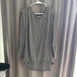 Dana Buchman Black And White Top Long Sleeve Size Large Women’s